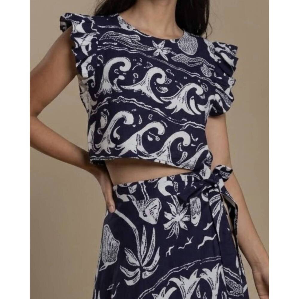NEW PLACE NATIONALE coquille linen print frill crop top in blue seashore